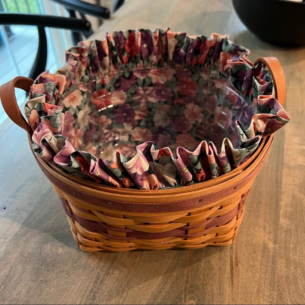 1999 Round Longaberger Ruffle Floral Basket